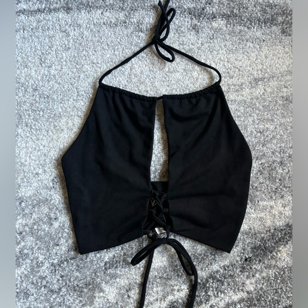 Crop top size small